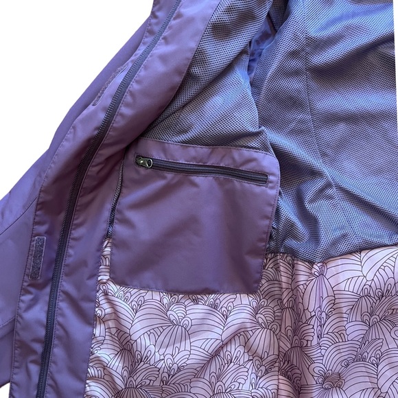 Rain jacket very good condition ! - Picture 8 of 12